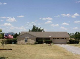 159 NW Paradise Valley Dr, Lawton, OK 73507