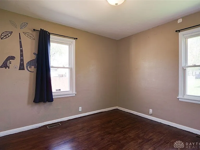 81 Thorpe Dr — Photo 15