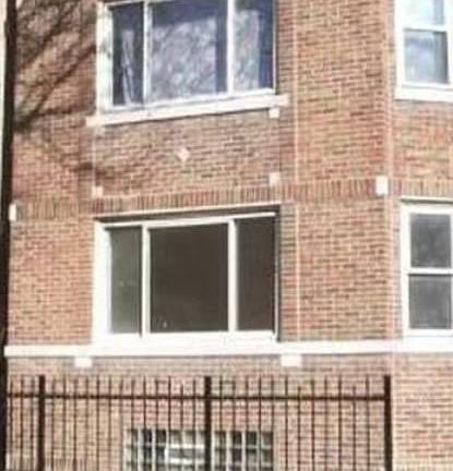 2nd image of 1025 N Trumbull Ave #G