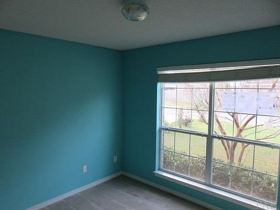5th image of 717 Ladner Dr