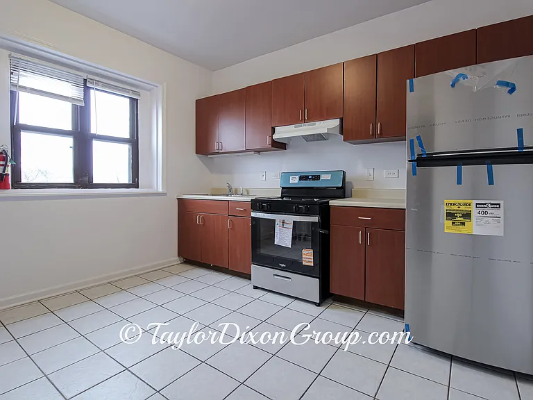 4033 W Gladys Ave #2S — Photo 22