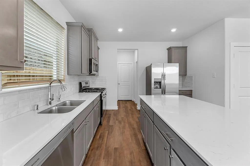 Building Photo - 17207 Walden Lake Ln