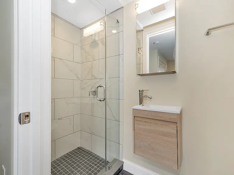 43 Wright Ave #3 — Photo 33