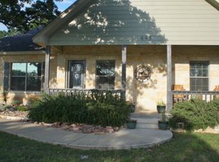 445 Old Camp Rd, Bandera, TX 78003