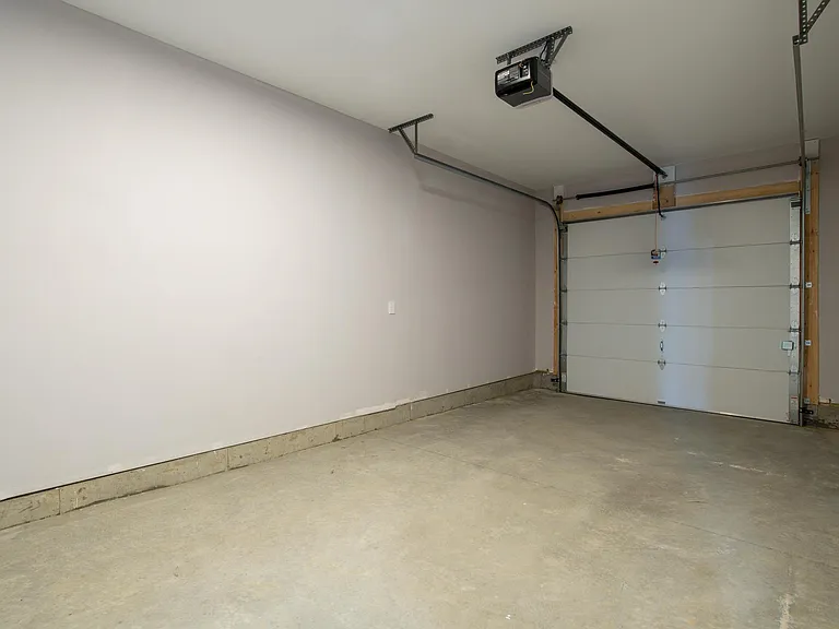 463 Columbus Ave — Photo 43
