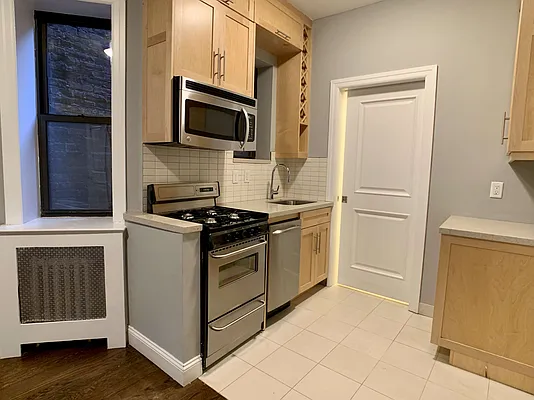 Rented by Tourma Realty LLC | media 29