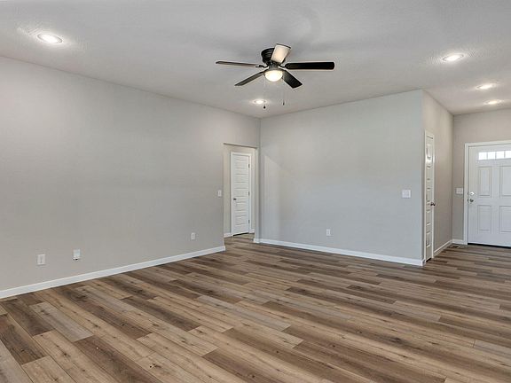 3rd image of 712 N Glenwood Avenue