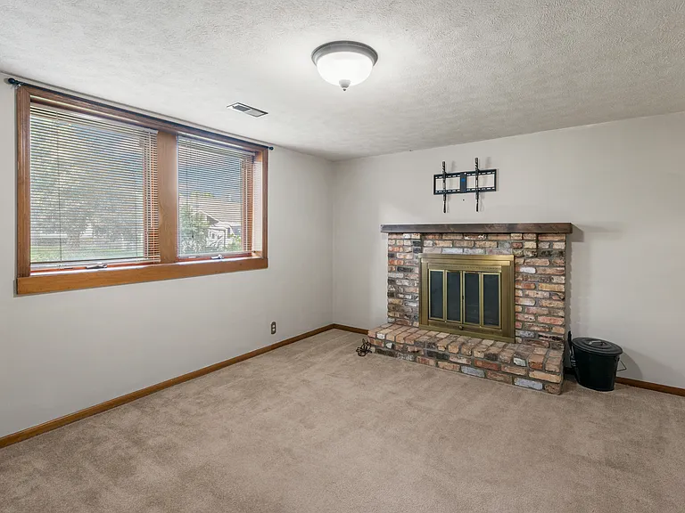 9705 S 21st Ave — Photo 39