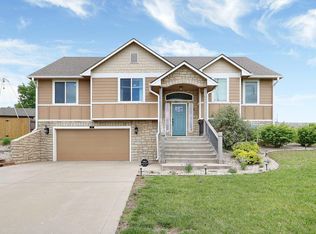 317 Firethorn Dr, Manhattan, KS 66503