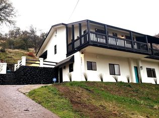 44561 Dinely Dr, Three Rivers, CA 93271