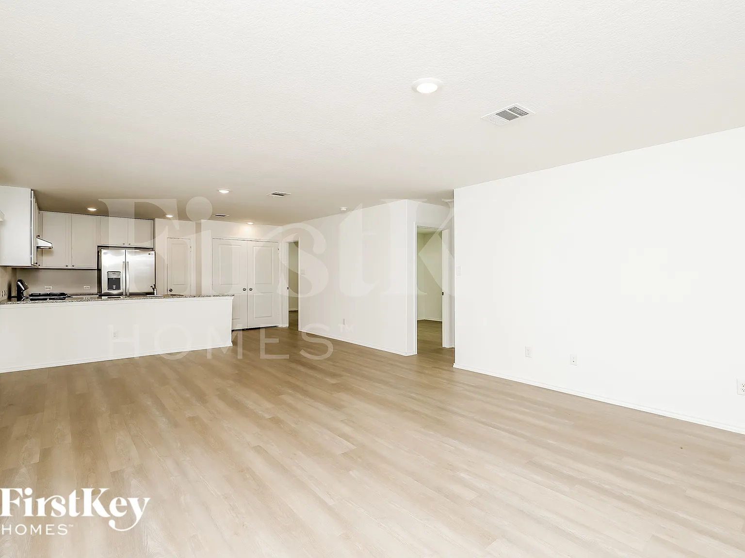3 bed, 2.0 bath, 1266 sqft, $1,405 — Photo 3