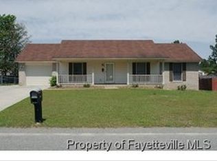 8422 Amish Dr, Fayetteville, NC 28314