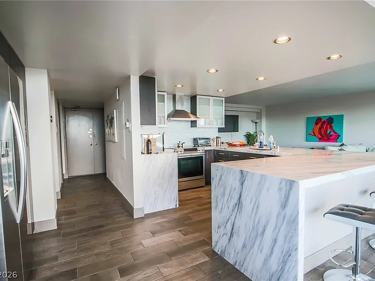 3111 Bel Air Dr #4B — Photo 5