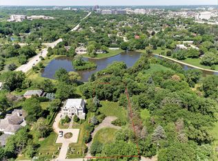 3008 Oak Brook Dr, Oak Brook, IL 60523