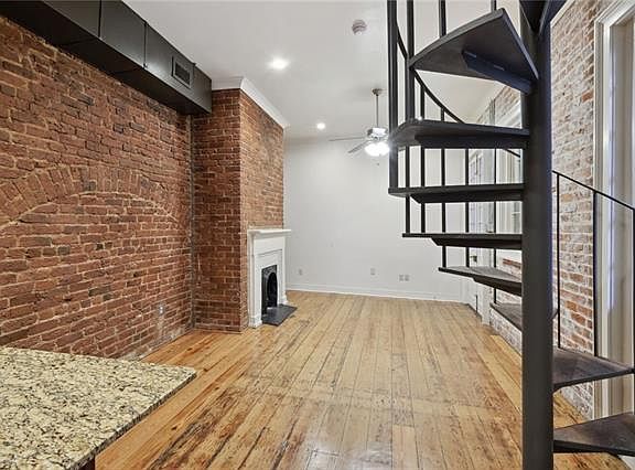 5th image of 526 Royal St #4