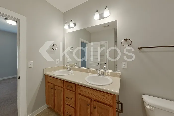 8005 Shadesbrook Dr — Photo 25