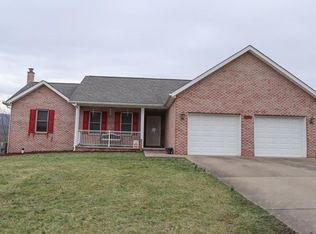 566 Madison Dr, Smithfield, PA