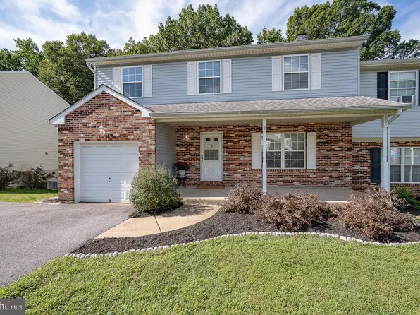 4039 Yorktown Dr, Upper Chichester, PA 19061