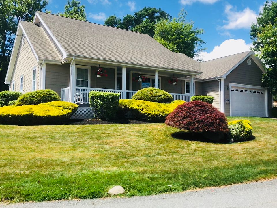 2nd image of 65 Rustic Rd