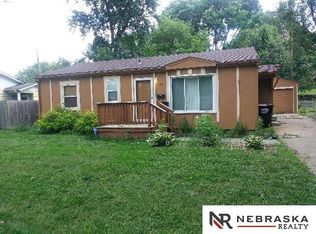 7529 Valley Rd, La Vista, NE 68128