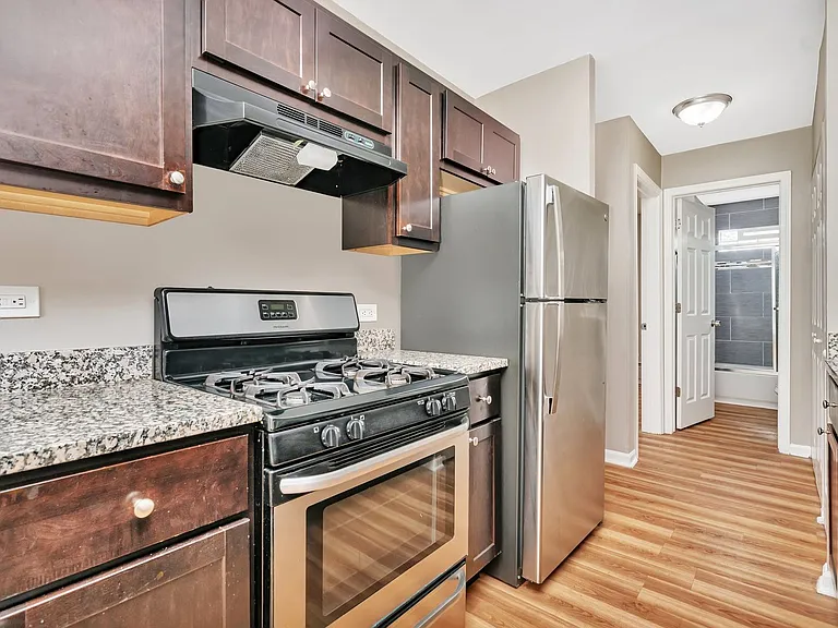 Parkside Apartments — Photo 8