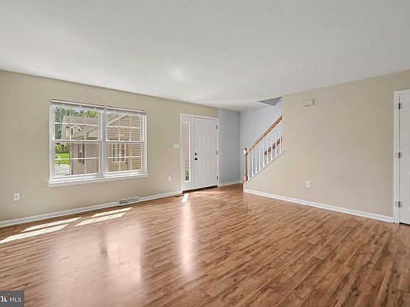 4th image of 148 Spruce Ct #U-0002