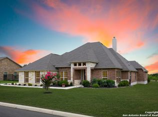 396 Sittre Dr, Castroville, TX 78009