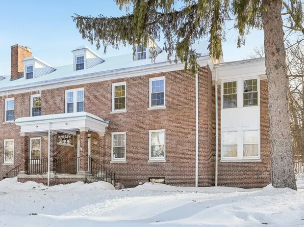 27 Elm Rd #D, Devens, MA 01434