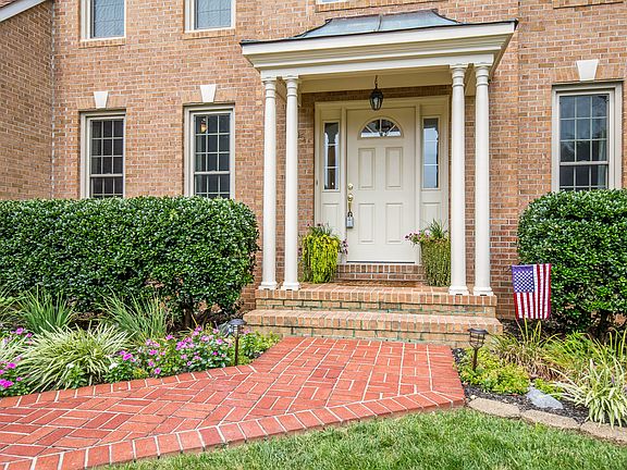 5th image of 10105 Westover Ct