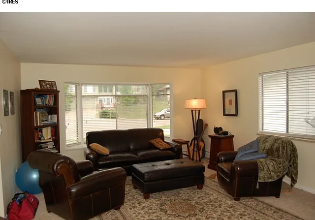 3366 Loyola Ct — Photo 5