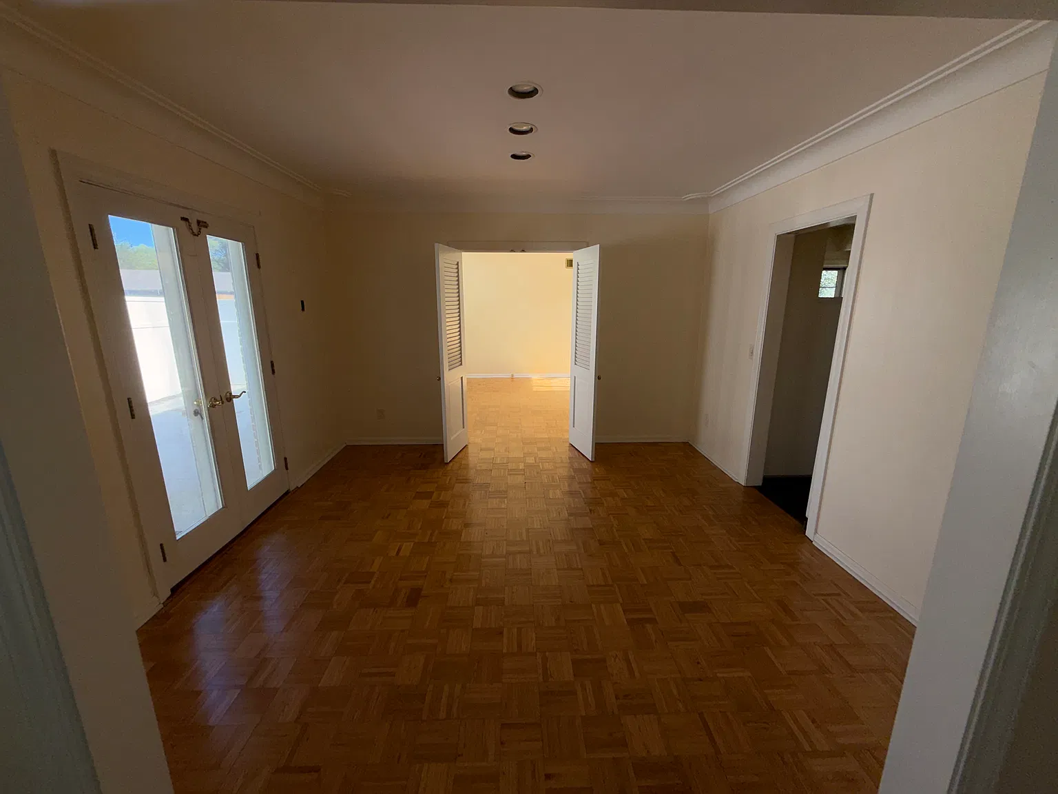 2 bed, 1801 sqft, $1,800 — Photo 3