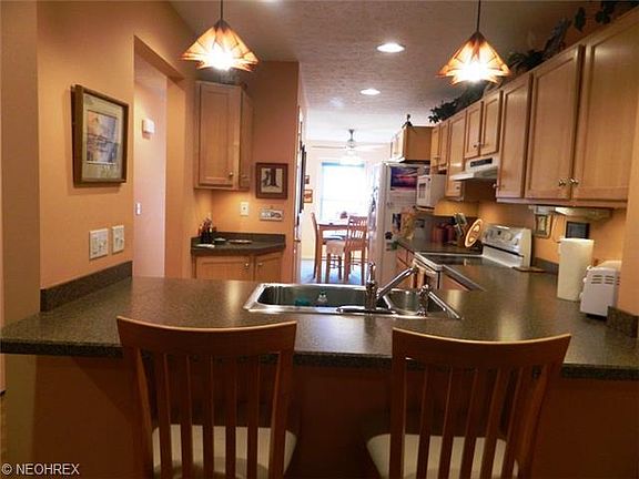 2nd image of 106 Beery Dr Unit 6