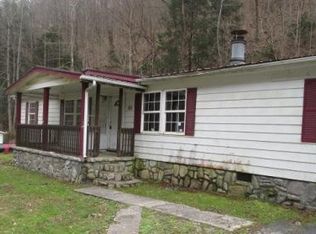 353 Village Ln, Lick Creek, KY 41540