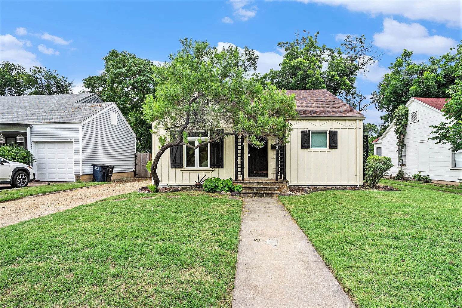 5313 Pershing in Ft Worth