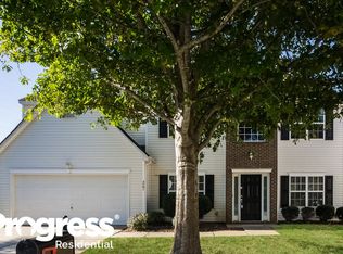 5701 Parkstone Dr, Matthews, NC 28104