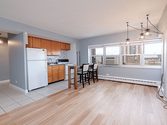 4th image of 4970 N Marine Dr APT 926