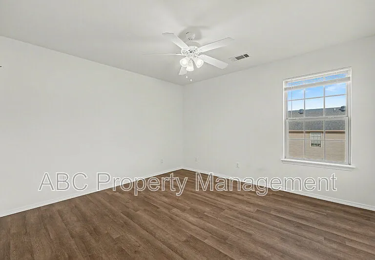 3006 SW Deerfield Blvd #2 — Photo 15