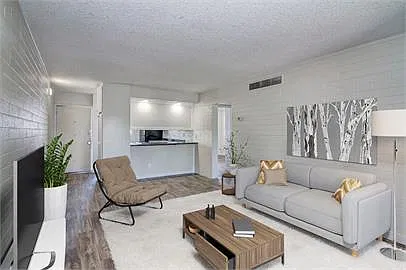 819 N Revere #3