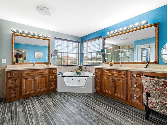 4th image of 5070 Nautica Lake Cir