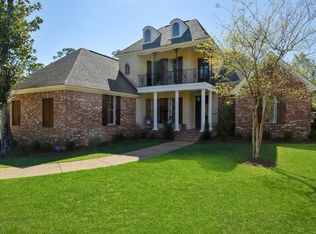 11038 Channelside Dr, Gulfport, MS 39503