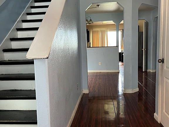 2nd image of 21315 Finbury Oaks Ln