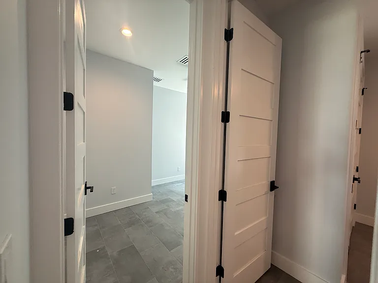 119 12th Ave N #102 — Photo 7