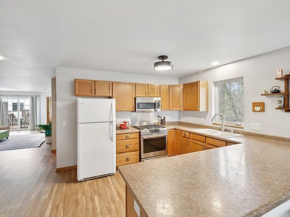 2nd image of 1027 Melvin Ct