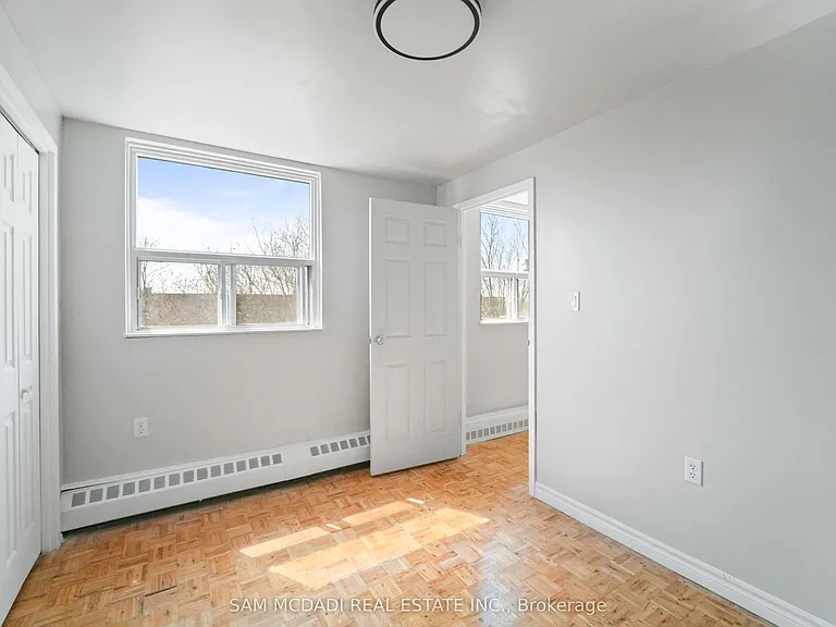 62 Spencer St E #202 — Photo 10