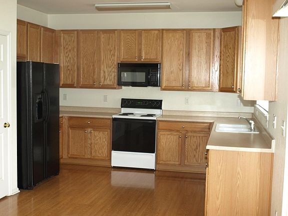 Kitchen includes all Appliances