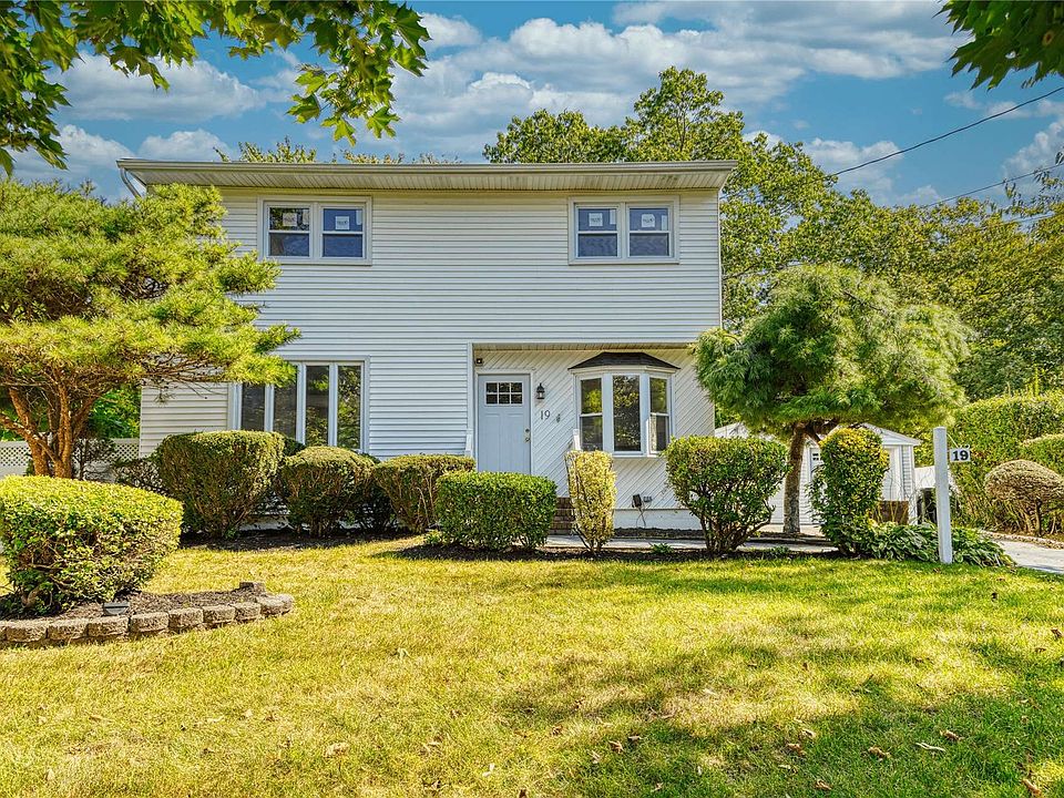 19 Beatrice Avenue West Islip NY 11795 Zillow