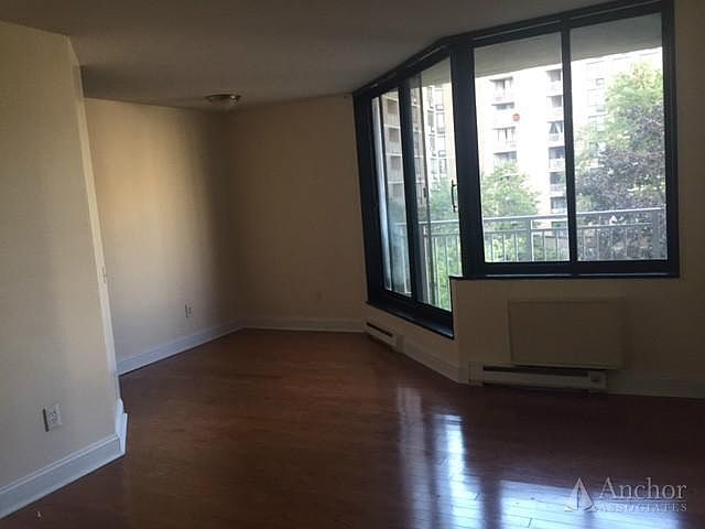 1st image of 1954 1st Ave APT 4x
