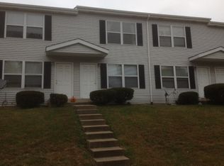 1652 Meyer Dr, Saint Charles, MO 63303