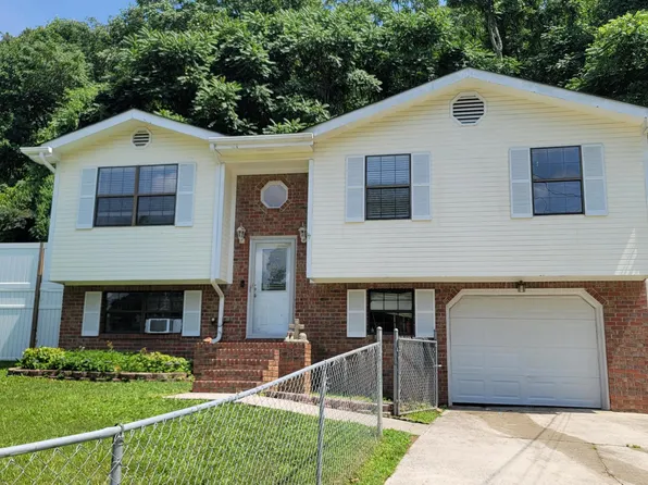 415 Watercress Dr, Rossville, GA 30741