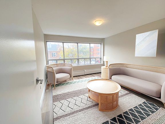 4th image of 255 Stewart St #0b3a90fe2